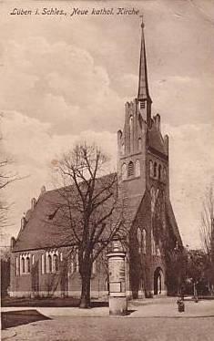 Litfaßsäule vor der Katholischen Kirche