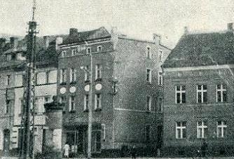 Litfaßsäule an der Ecke Breite Straße/Hindenburgstraße