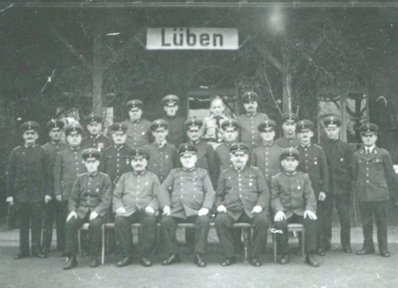 Eisenbahner vom Bahnhof Lüben 1937