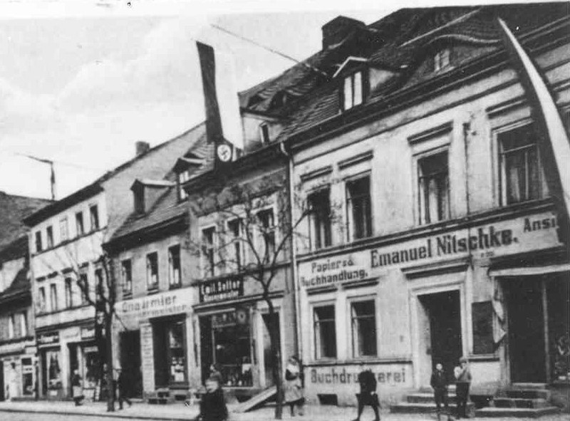 Emanuel Nitschkes Papierwarenhandlung, Buchdruckerei und Ansichtskartenverlag in der Breiten Straße Lüben irgendwann nach 1933