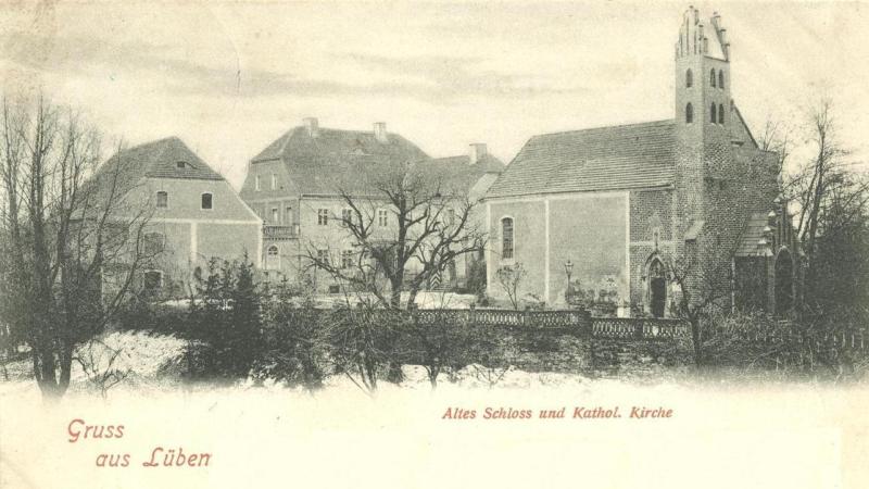 Piastenschloss und alte katholische Kirche um 1900. Dank an Tomasz Mastalski!