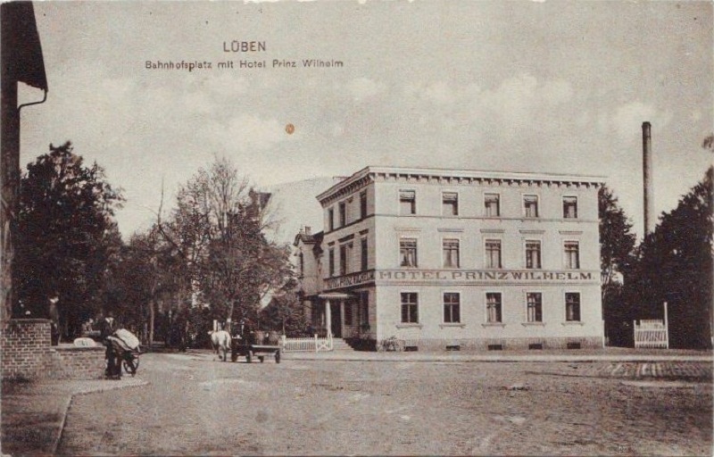 Bahnhofsvorplatz mit Hotel 'Prinz Wilhelm' Lüben