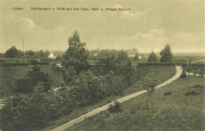 Blick vom Schillerpark auf Bahngleise, Schwarze Brücke, Heilanstalt