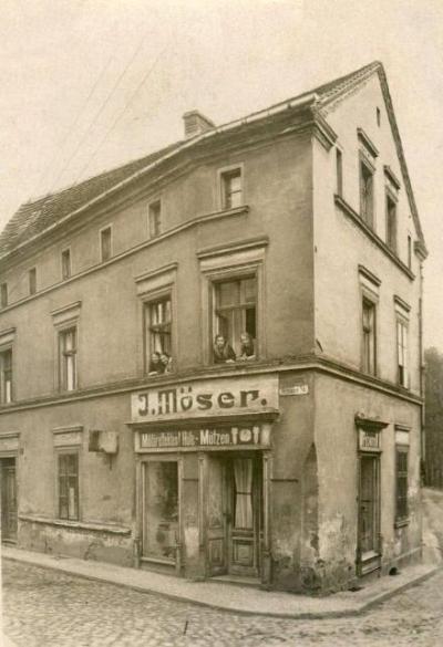 Werkstatt von Mützenmacher Paul Brand in der Steinauer Str. 13 um 1928