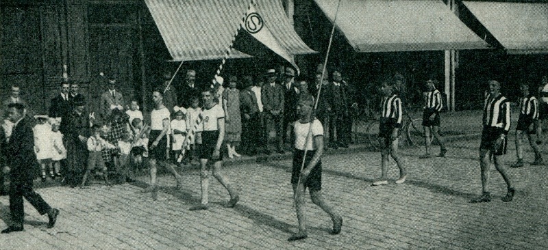 Teilnehmer an den Reichsjugendwettkämpfen im Herbst 1927