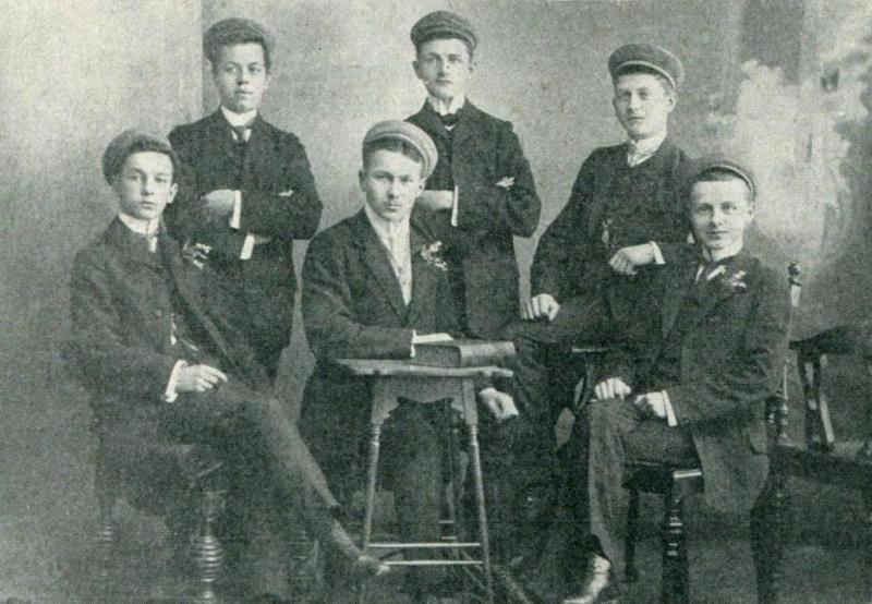 Erste Abschlussprüfung am Realprogymnasium zu Lüben Ostern 1910