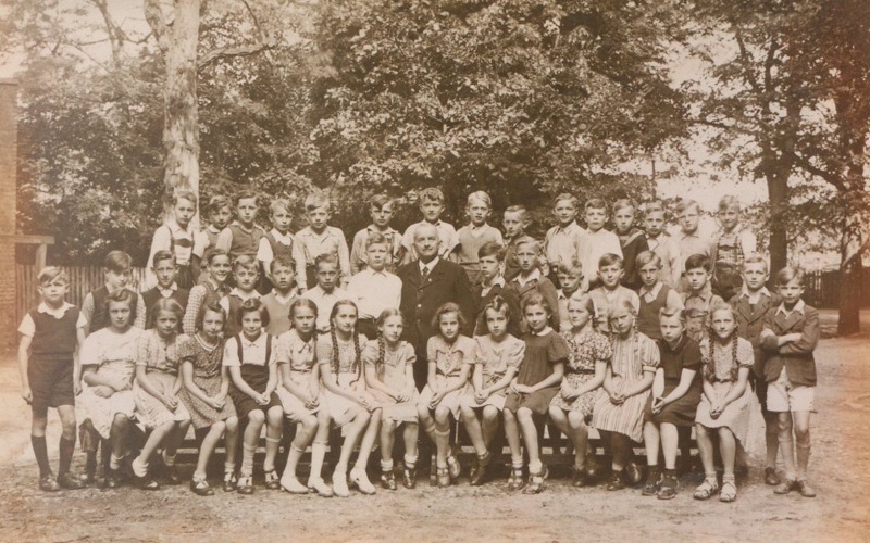 Lübener Oberschüler im Jahr 1943 mit Oberlehrer Gustav Zingel
