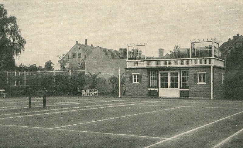 Tennisplatz Lüben mit Clubhaus