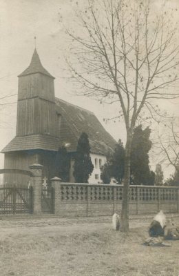 Wandervögel Hoppe und Gerhard Zschau auf einer Rast 1915 in Langenwaldau.