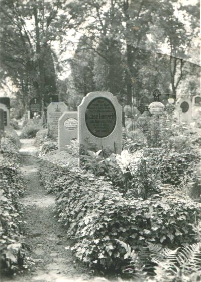 Grab meiner Großmutter Luise Lubrich geb. Moratschke in Lüben