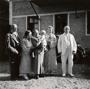 Schwiegersohn Dr. Petermann, Hildegard Petermann, Martha Ludwig, Jürgen Velhagen, Sofie-Charlotte Velhagen, Ludwig Martwig