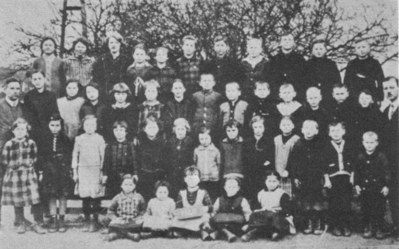 Schule Groß Kotzenau-Sand, um 1928