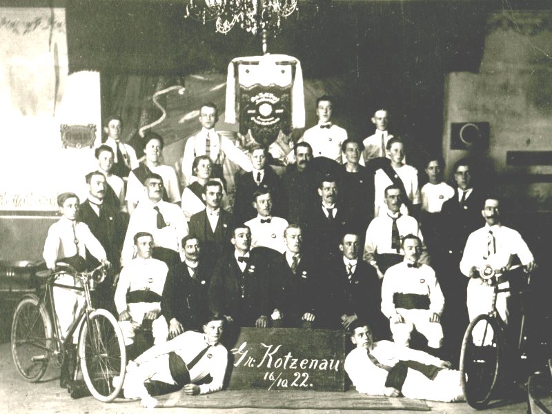Arbeiter-Radfahr-Verein Gruppe Groß Kotzenau am 16. Oktober 1922