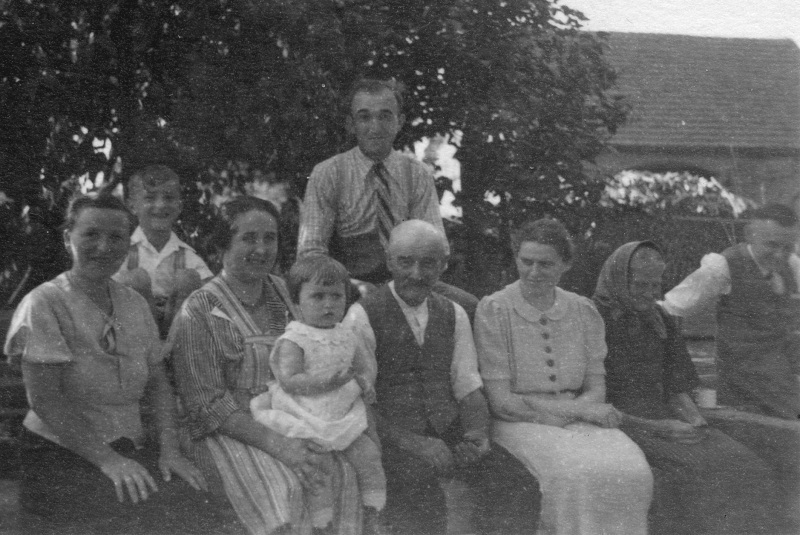 Familie Baier in glücklichen Vorkriegszeiten