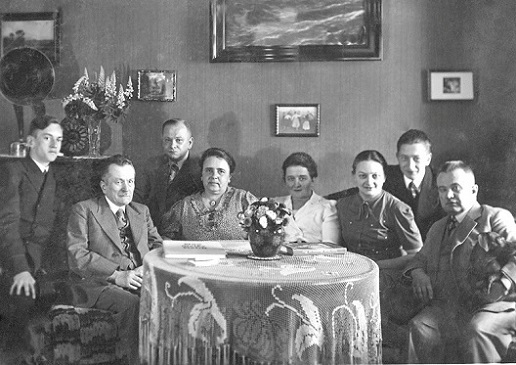 Familienfeier 1938 mit den beiden Brüdern Roman und Wilhelm Bieske