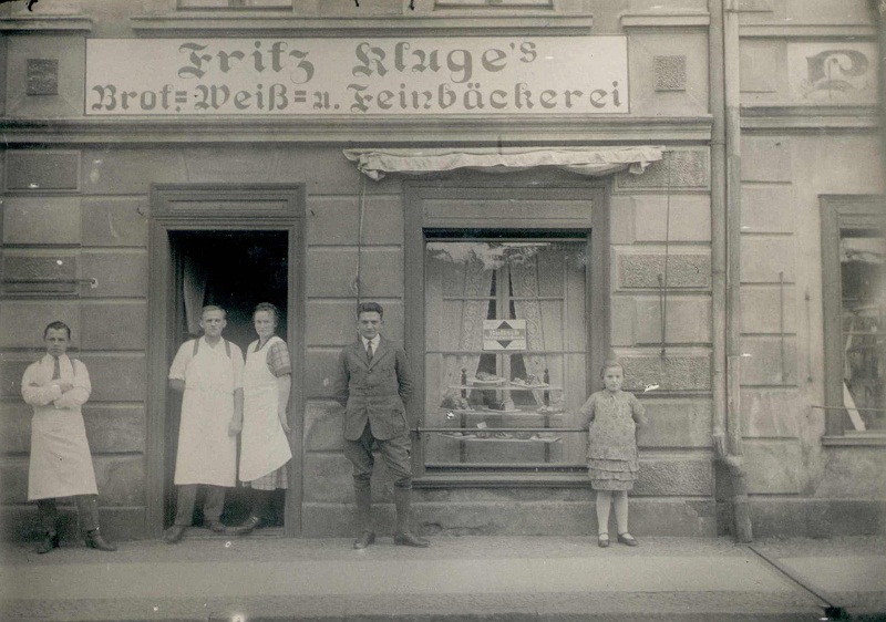 Fritz und Helene Kluge, Brot-, Weiß- und Feinbäckerei am Ring 6