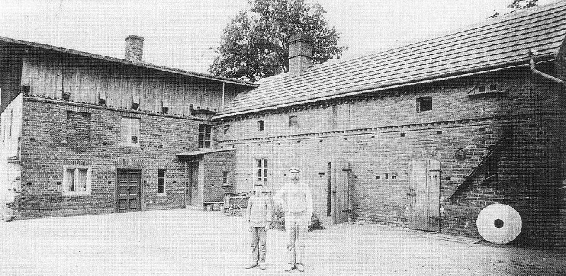 Müllermeister Paul Heinze mit Sohn Hugo um 1910 in Mallmitz