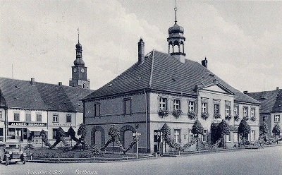 Blick zur Ostseite mit der evangelischen Kirche