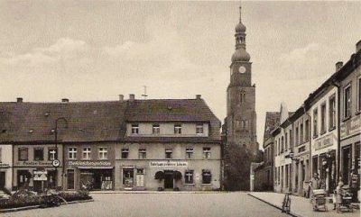 Raudten: Ring mit Blick zur Evangelischen Kirche